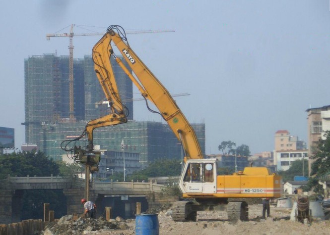 挖機(jī)打樁臂改裝、打樁臂改裝、打樁臂挖機(jī)